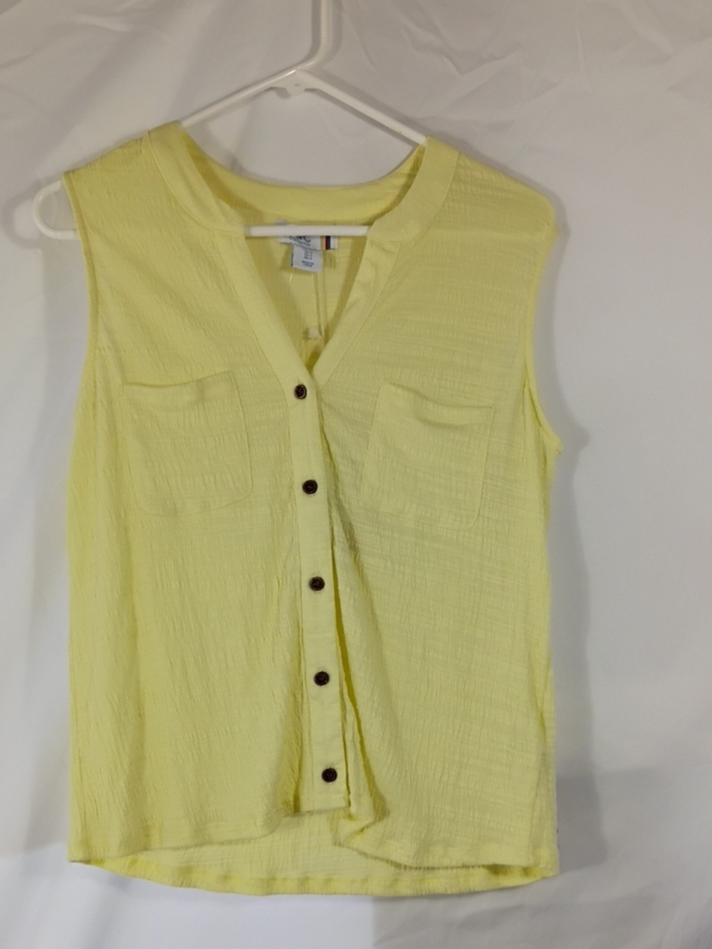 NWT C&C California Pale Yellow Crinkle Knit Sleeveless Camp Shirt Women's Sz Sm